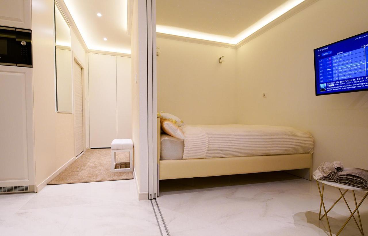 Bona Jacuzzi Club Aparthotel Cracovia Esterno foto
