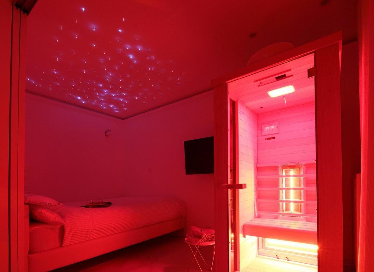 Bona Jacuzzi Club Aparthotel Cracovia Esterno foto
