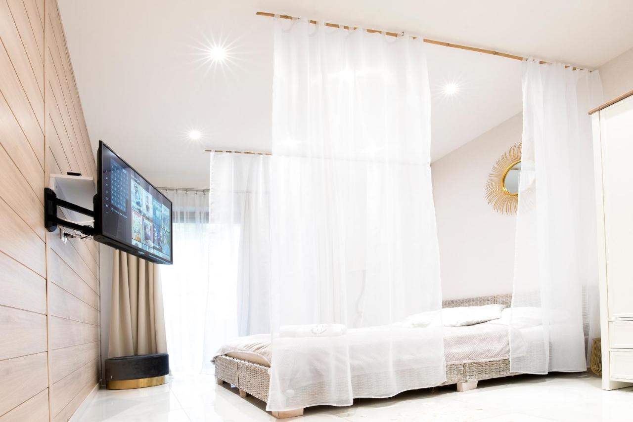 Bona Jacuzzi Club Aparthotel Cracovia Esterno foto