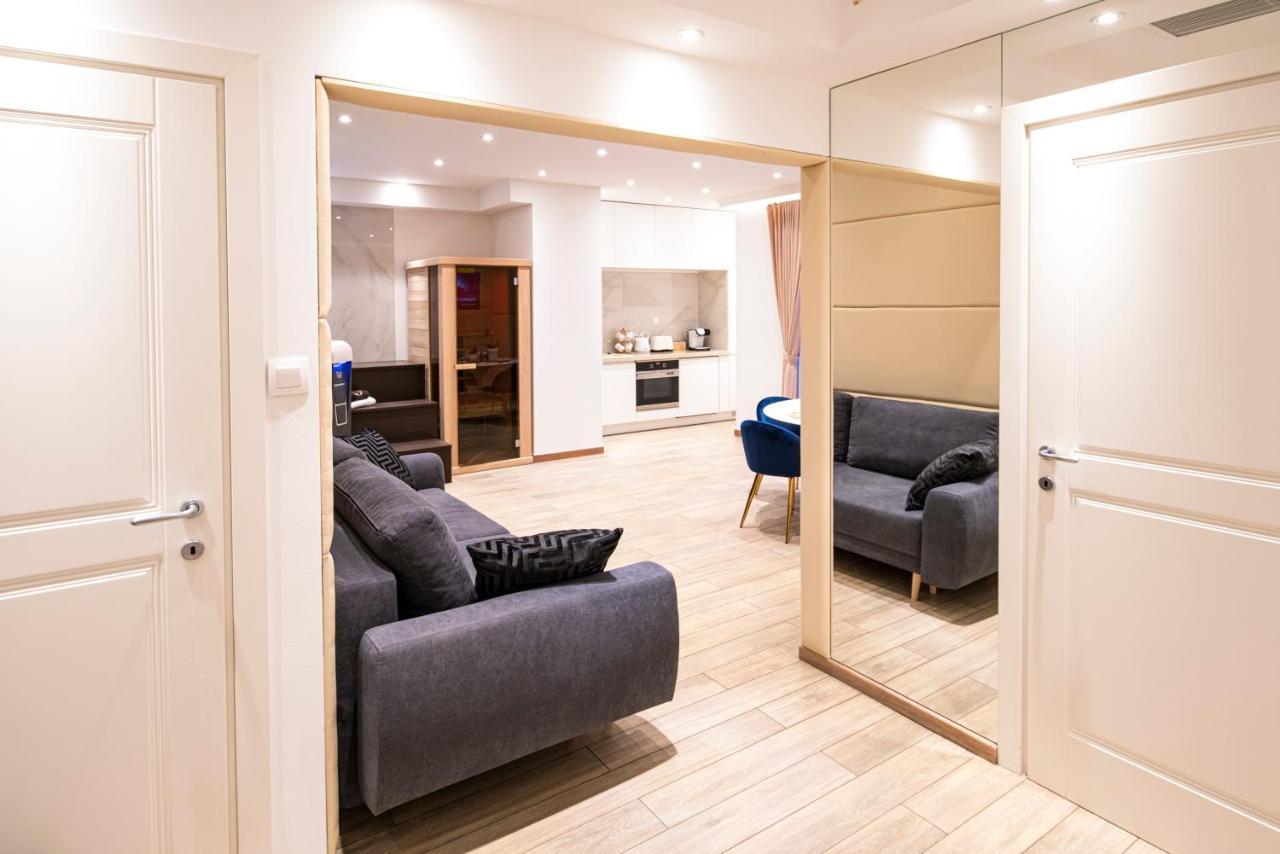 Bona Jacuzzi Club Aparthotel Cracovia Esterno foto