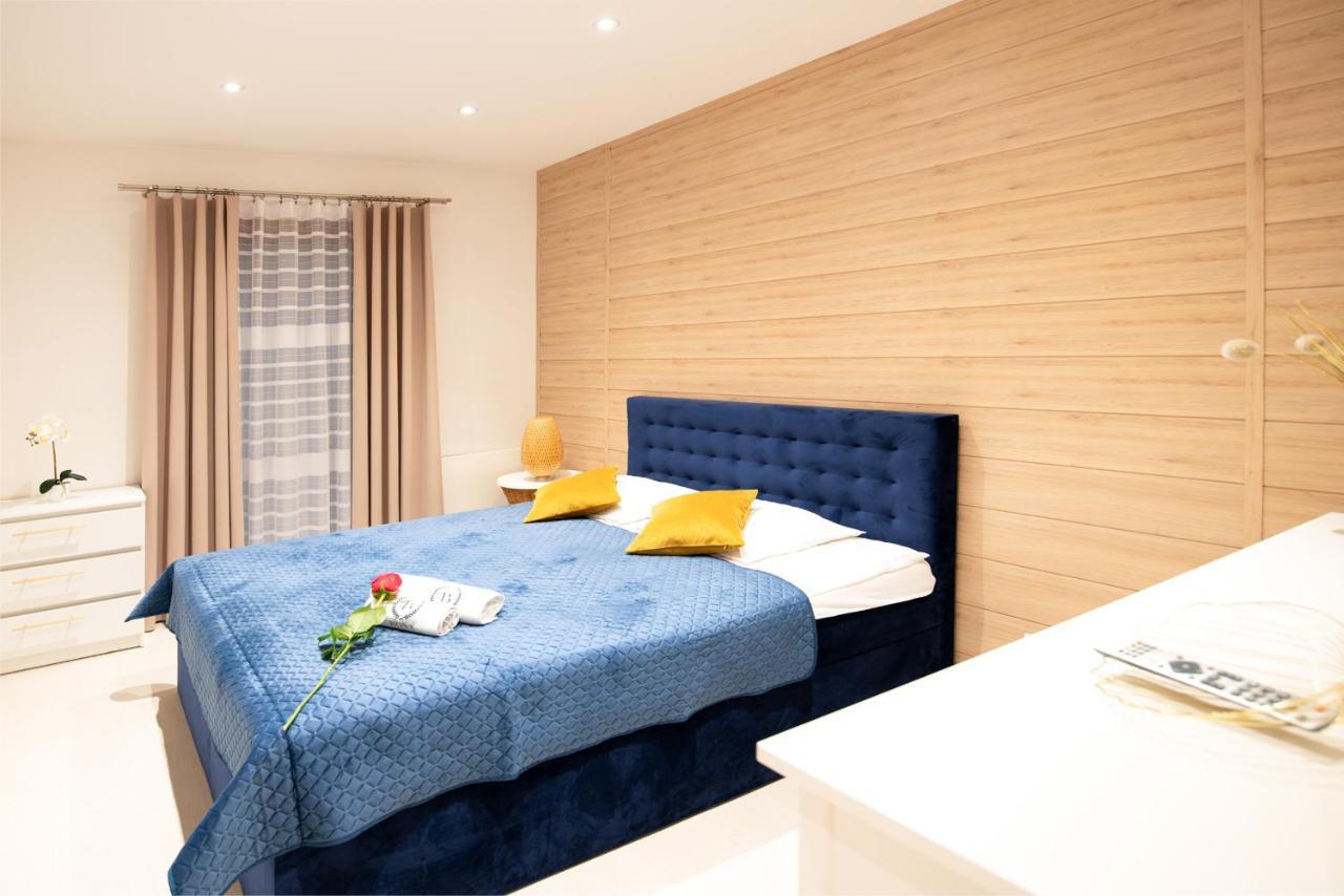 Bona Jacuzzi Club Aparthotel Cracovia Esterno foto
